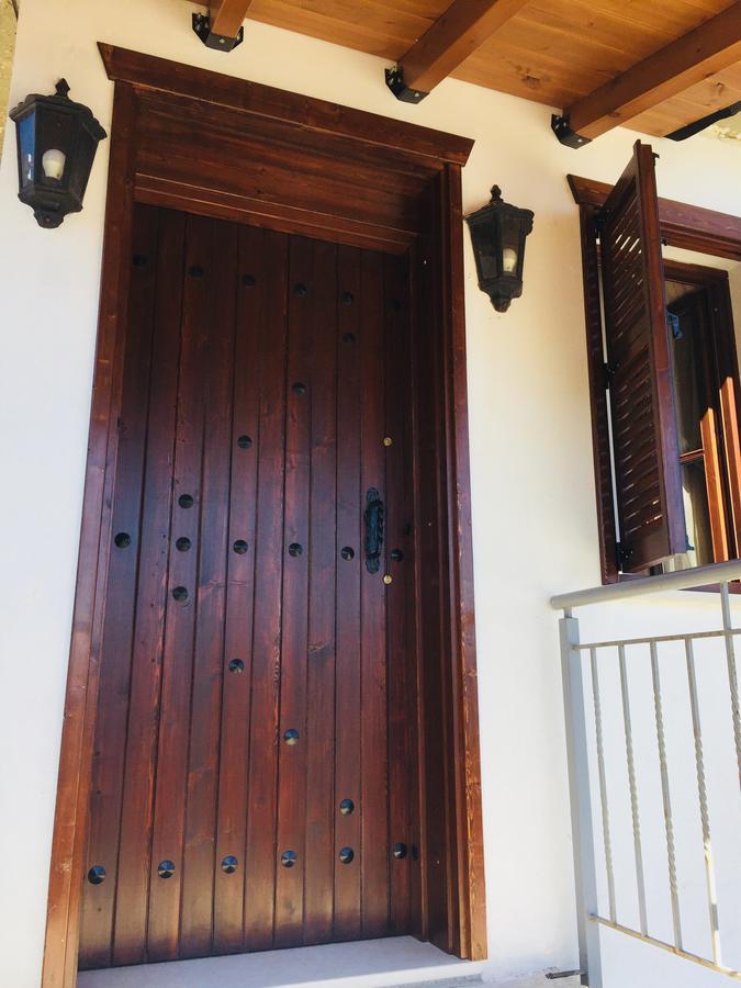 Denis Guesthouse 1930 Gjirokaster Exterior photo